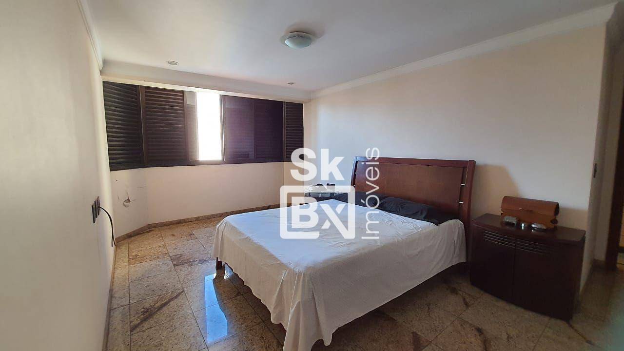 Apartamento à venda com 4 quartos, 208m² - Foto 11