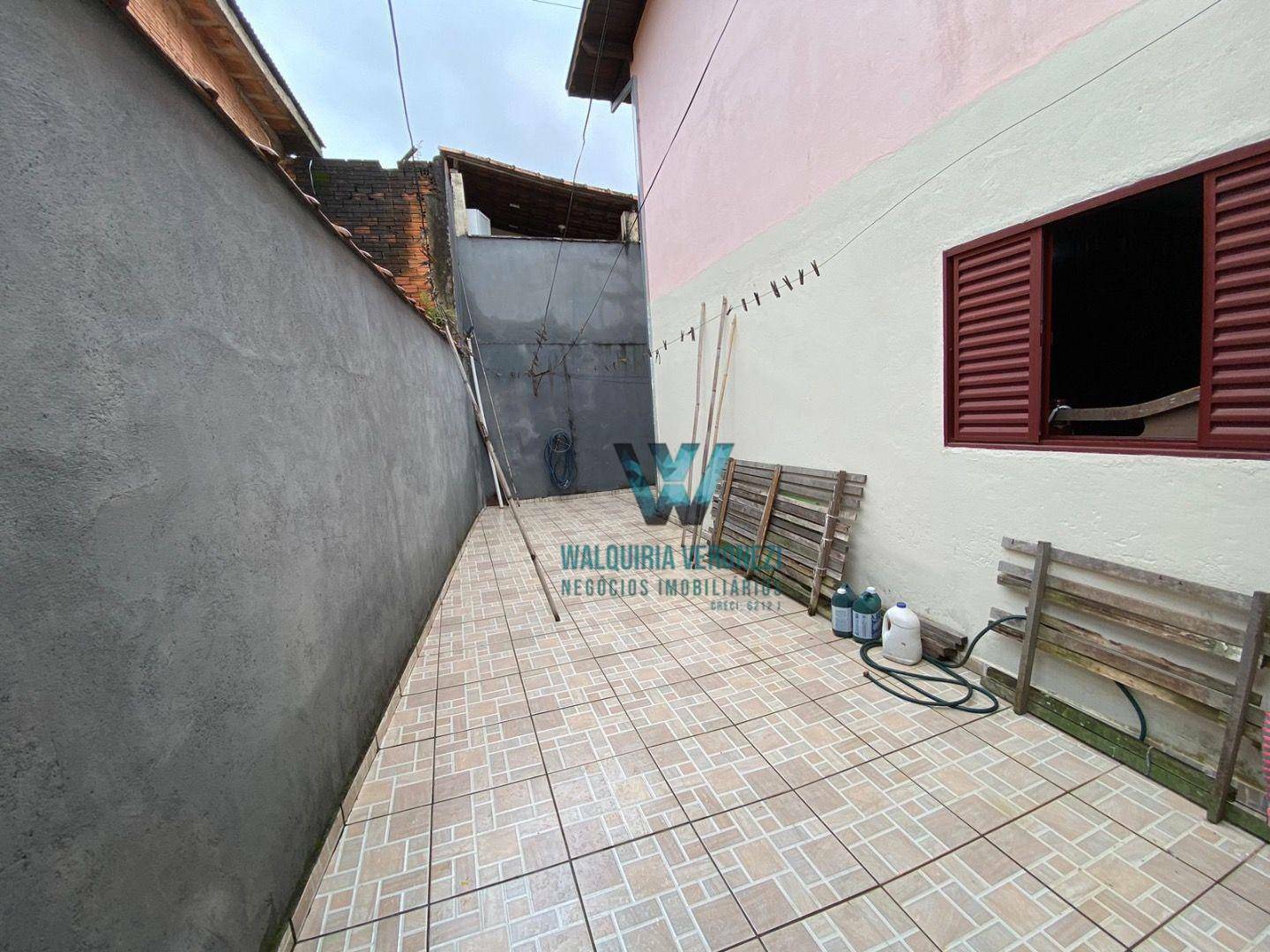 Casa à venda com 3 quartos, 96m² - Foto 11