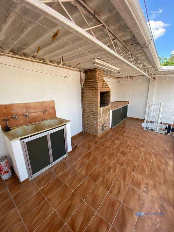 Casa à venda com 3 quartos, 120M2 - Foto 1