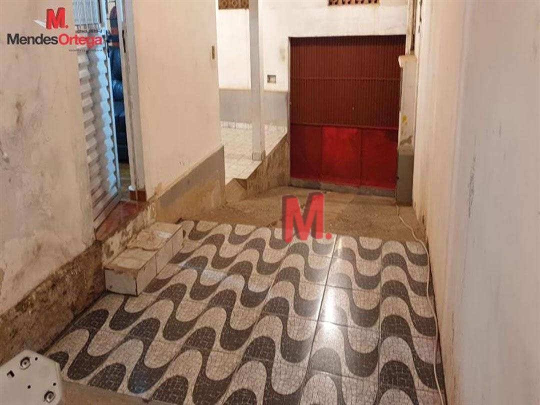 Casa à venda com 2 quartos, 130m² - Foto 2