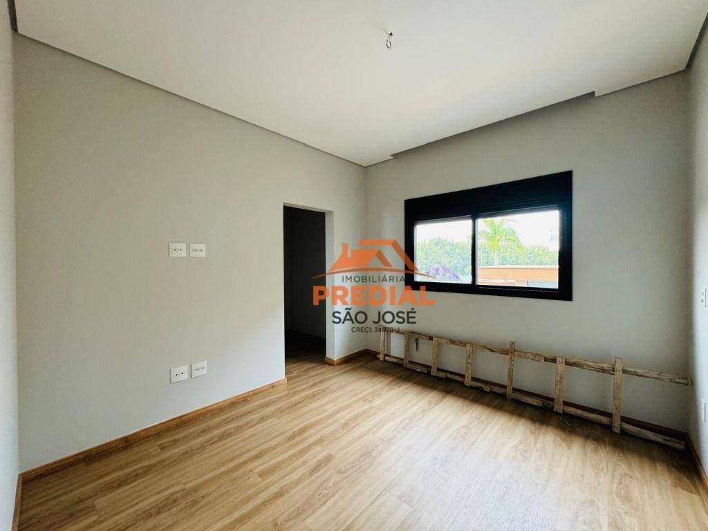 Casa de Condomínio à venda com 4 quartos, 350m² - Foto 24