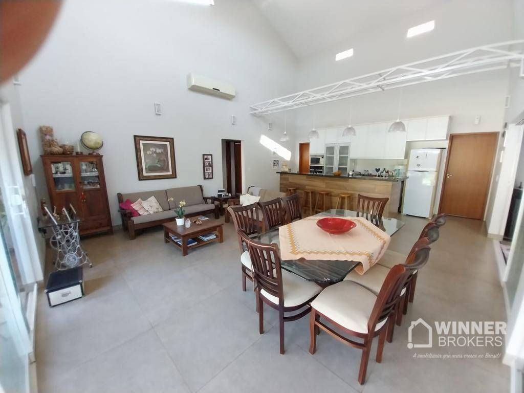 Casa de Condomínio à venda com 4 quartos, 231m² - Foto 15