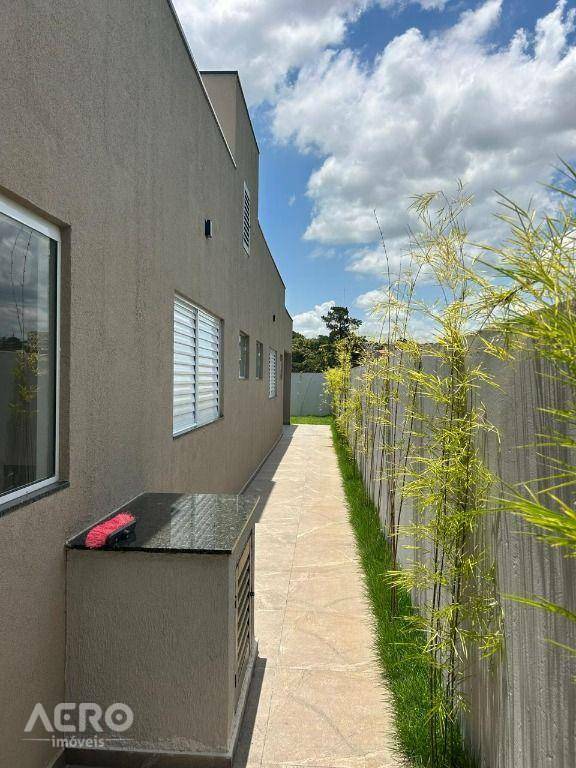 Casa à venda com 2 quartos, 90m² - Foto 13
