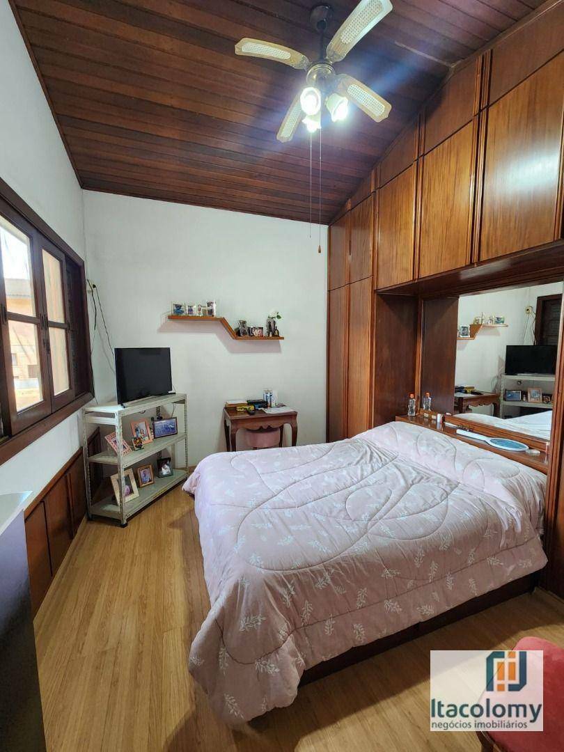 Casa de Condomínio à venda com 3 quartos, 226m² - Foto 17