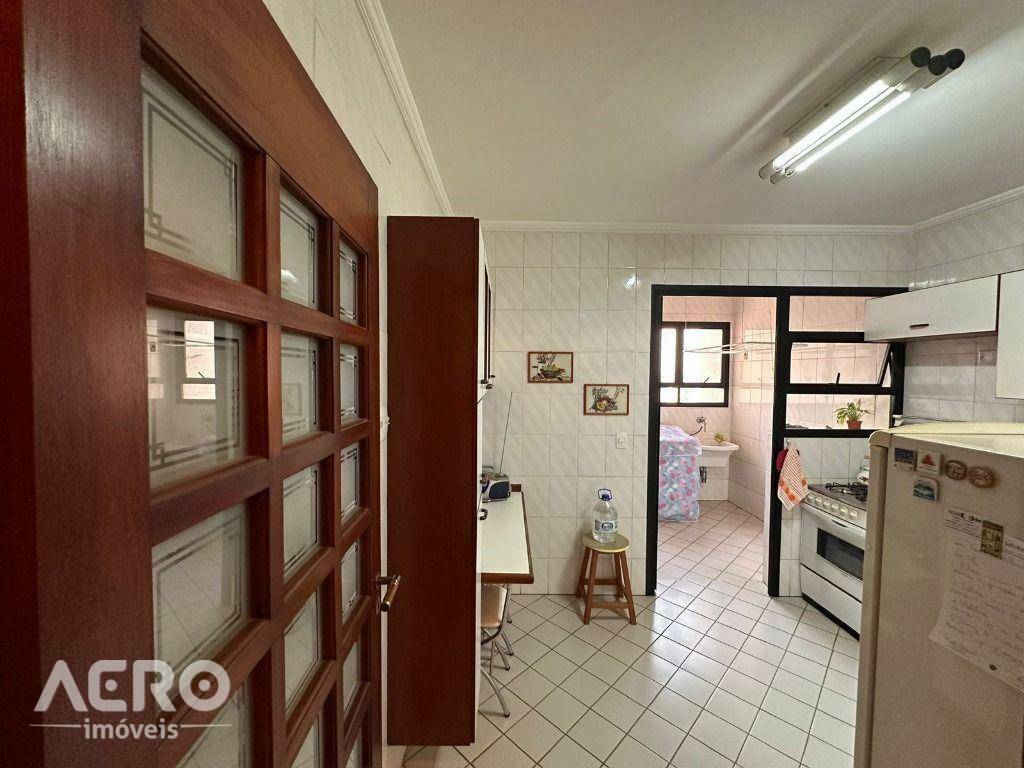Apartamento à venda com 3 quartos, 101m² - Foto 2