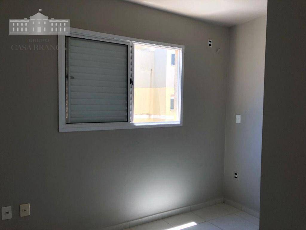 Apartamento para alugar com 2 quartos, 107m² - Foto 5