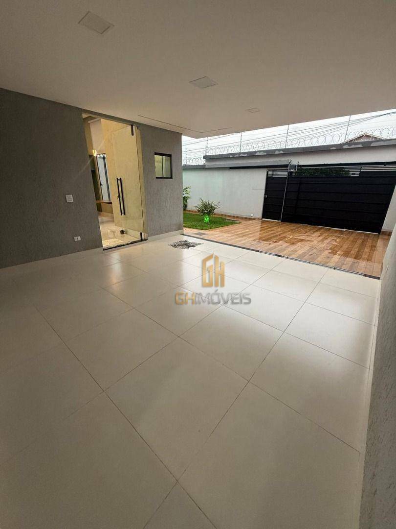Casa à venda com 3 quartos, 197m² - Foto 3