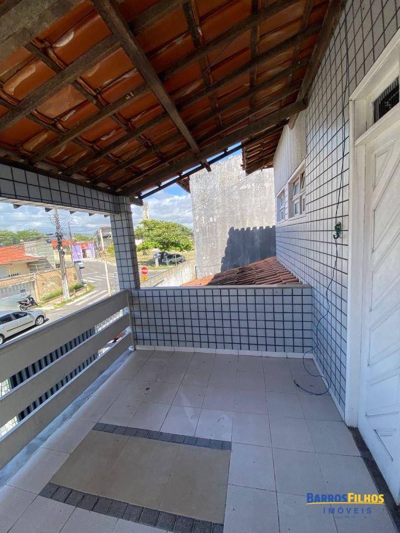 Casa, 6 quartos, 247 m² - Foto 3