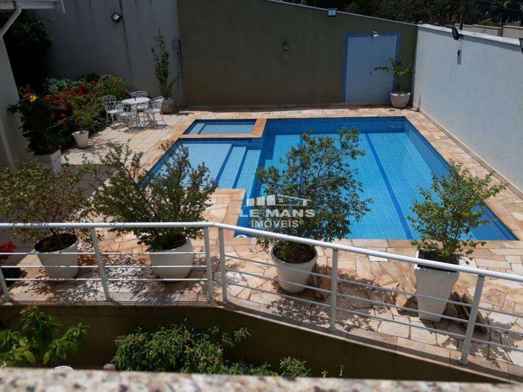 Casa, 5 quartos, 215 m² - Foto 2