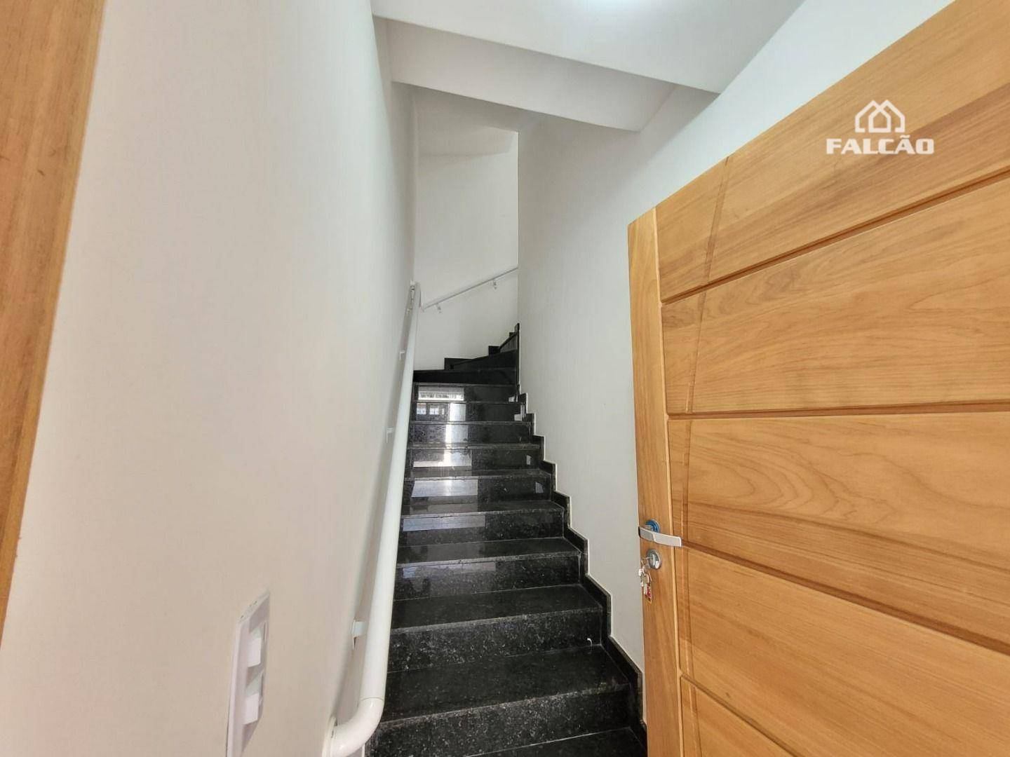 Casa à venda com 3 quartos, 150m² - Foto 4