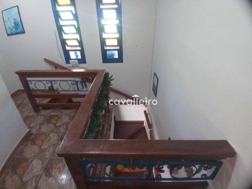 Casa à venda com 5 quartos, 226m² - Foto 13