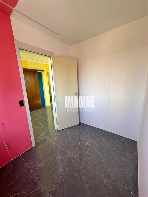 Apartamento à venda com 2 quartos, 34m² - Foto 9