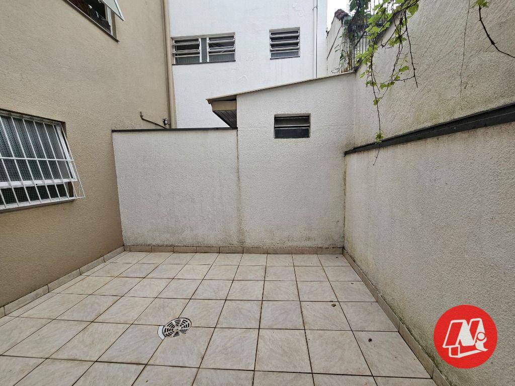 Apartamento para alugar com 1 quarto, 55m² - Foto 16