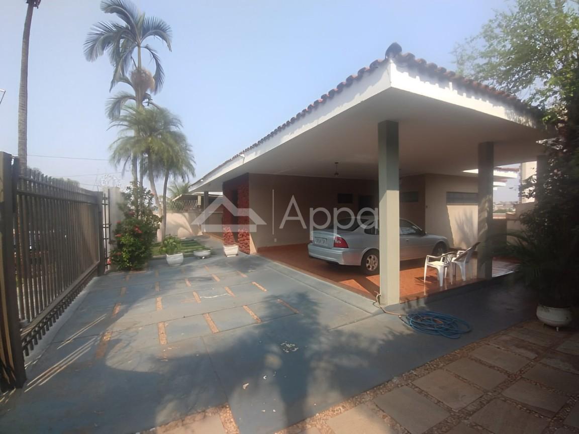 Casa para alugar com 6 quartos, 490m² - Foto 2