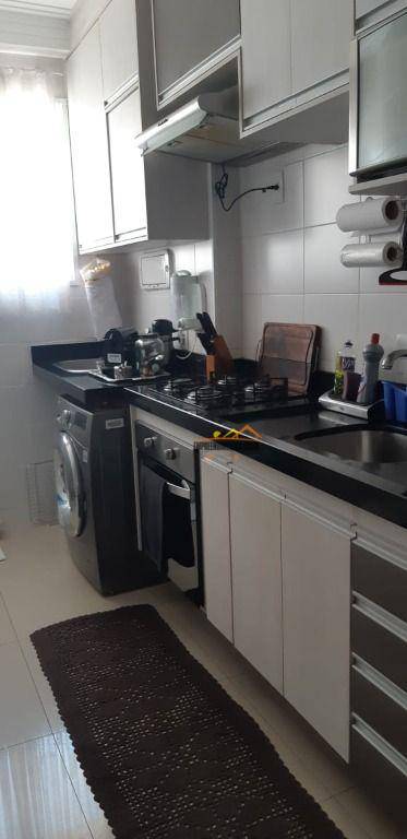 Apartamento à venda com 2 quartos, 68m² - Foto 8