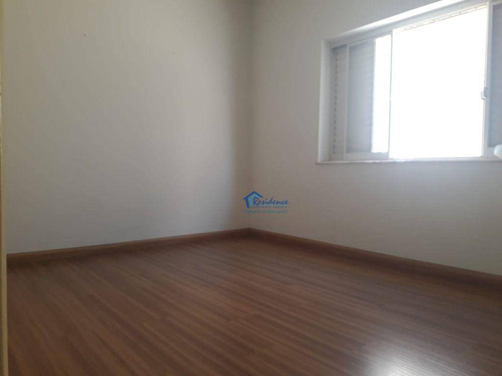 Casa à venda com 3 quartos, 178m² - Foto 2