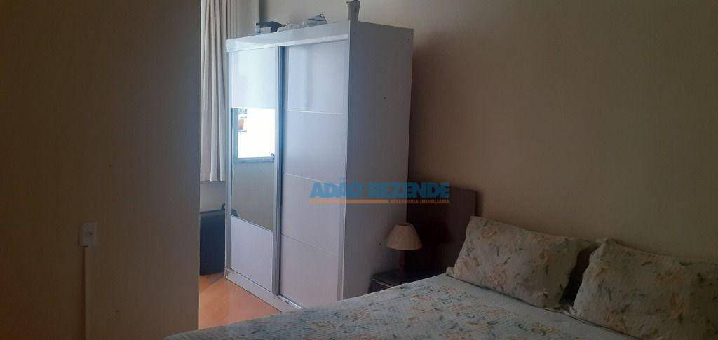 Apartamento à venda com 2 quartos, 70m² - Foto 10