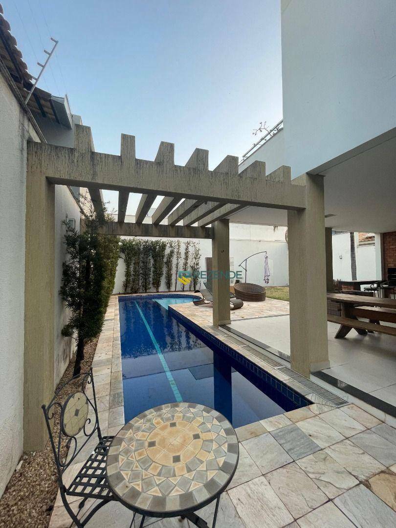 Sobrado à venda com 3 quartos, 305m² - Foto 17