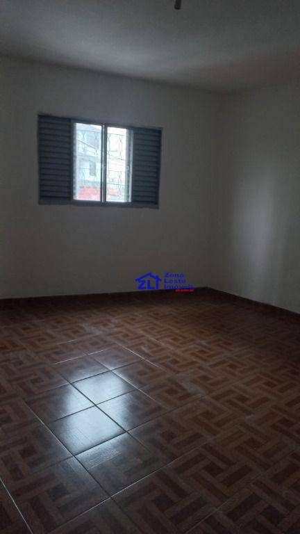 Casa para alugar com 3 quartos, 105m² - Foto 2