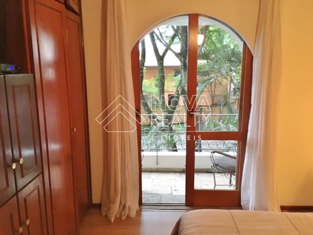 Apartamento à venda com 4 quartos, 218m² - Foto 6