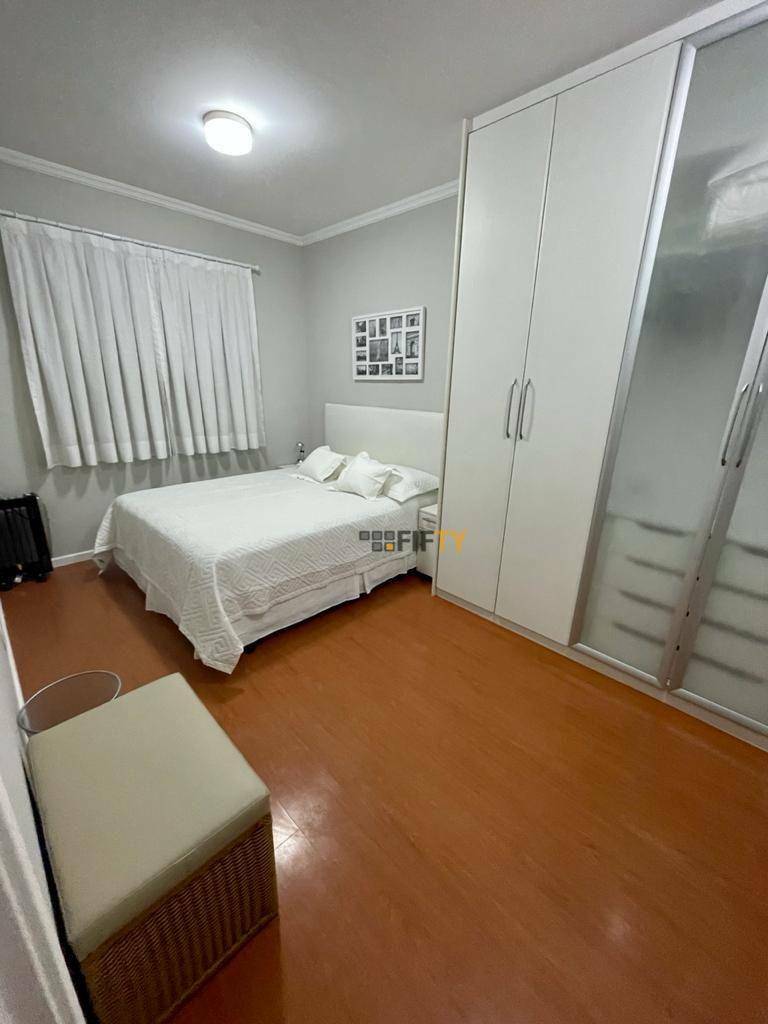 Apartamento à venda com 2 quartos, 75m² - Foto 15