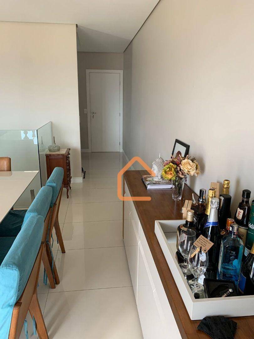 Apartamento à venda com 4 quartos, 200m² - Foto 23