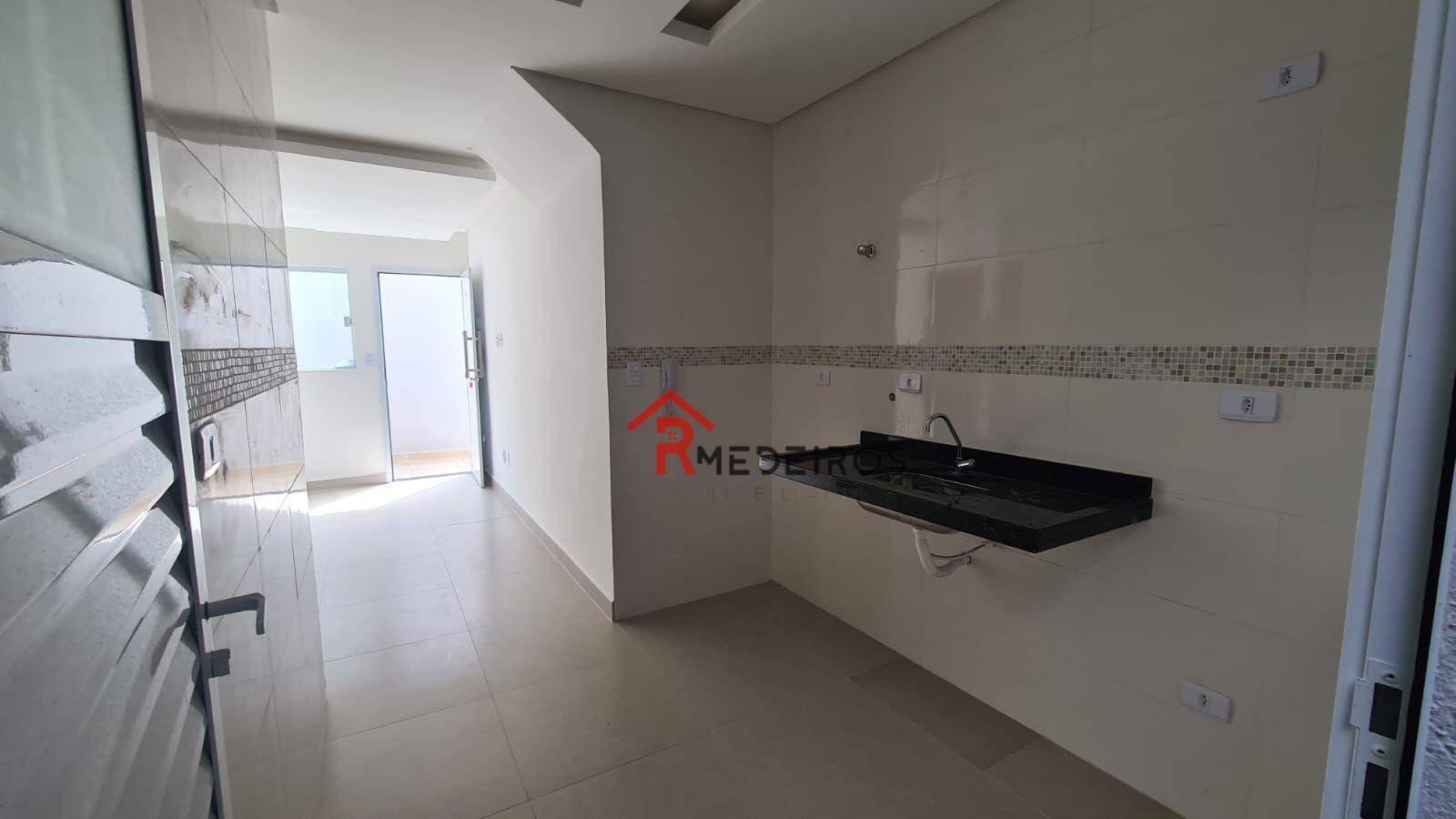 Casa à venda com 2 quartos, 45m² - Foto 8