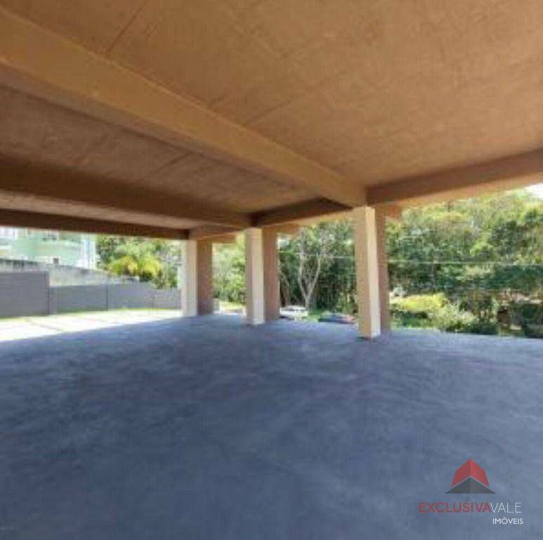 Casa à venda com 4 quartos, 340m² - Foto 4