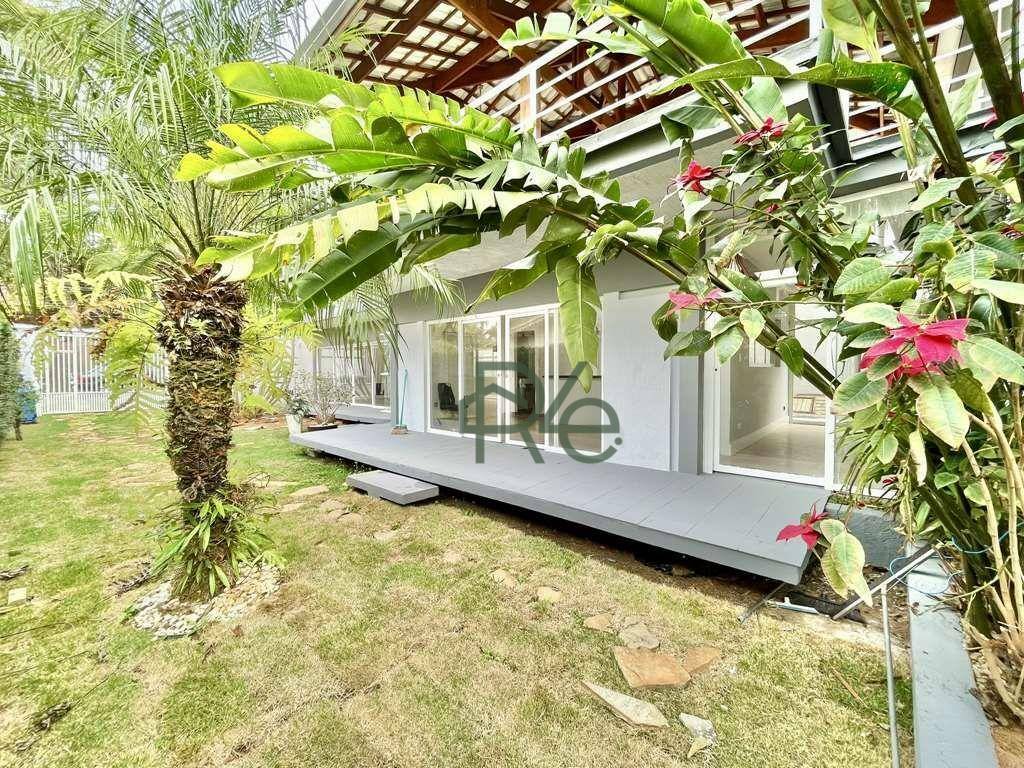 Casa de Condomínio à venda com 4 quartos, 400m² - Foto 16