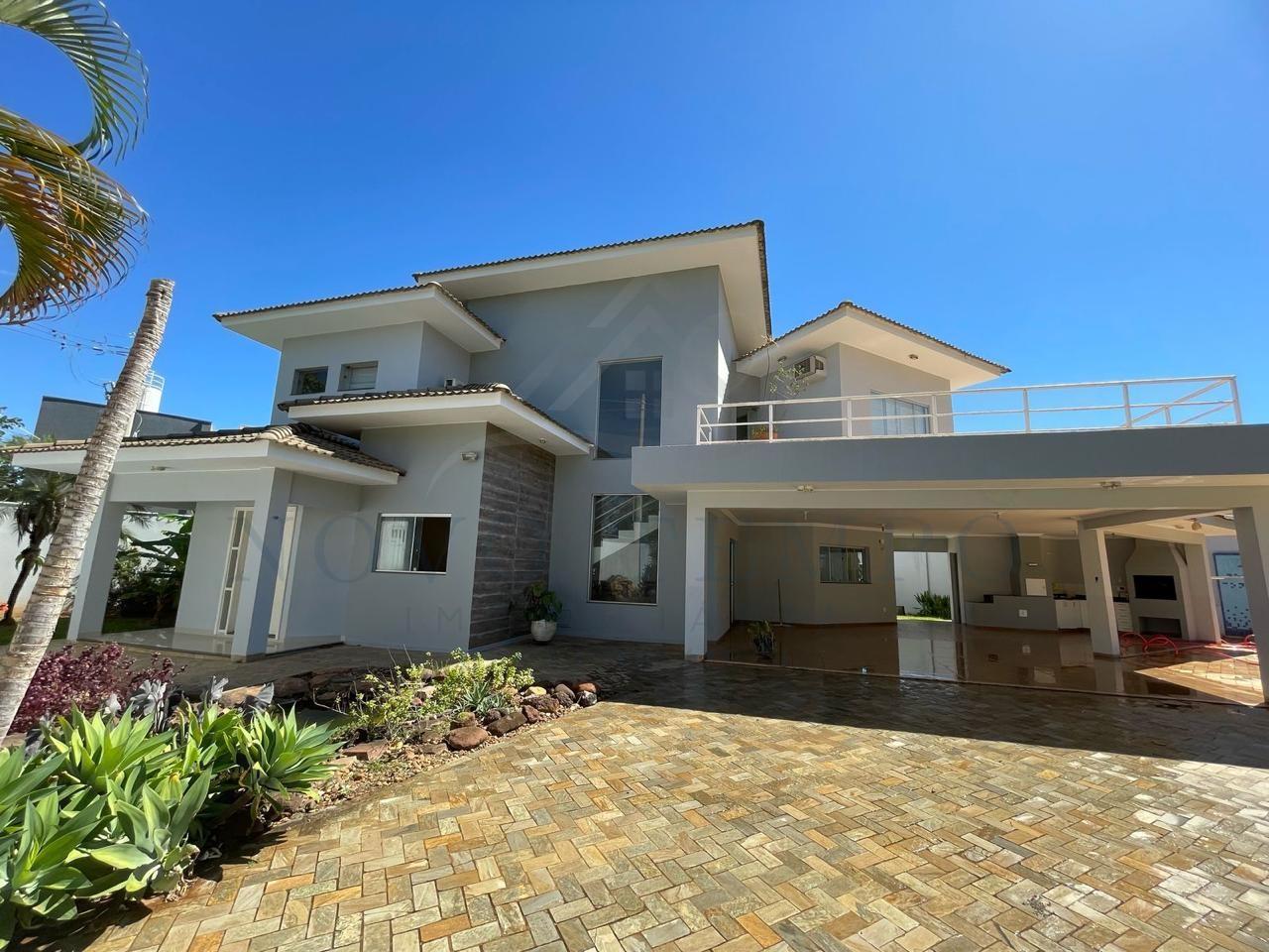 Casa à venda com 3 quartos, 337m² - Foto 1