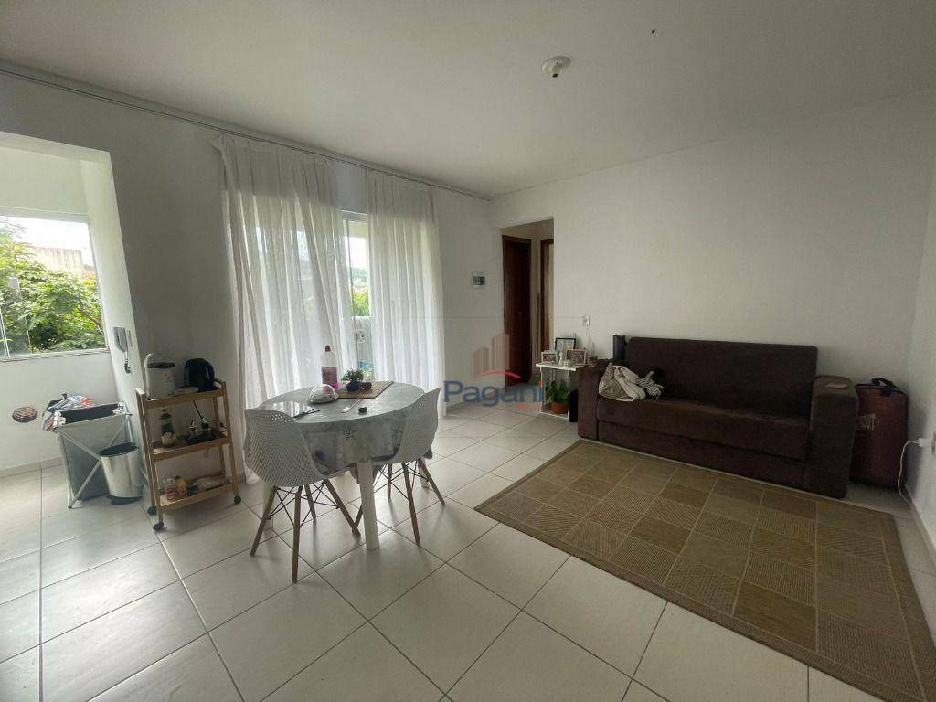 Apartamento à venda com 2 quartos, 69m² - Foto 9