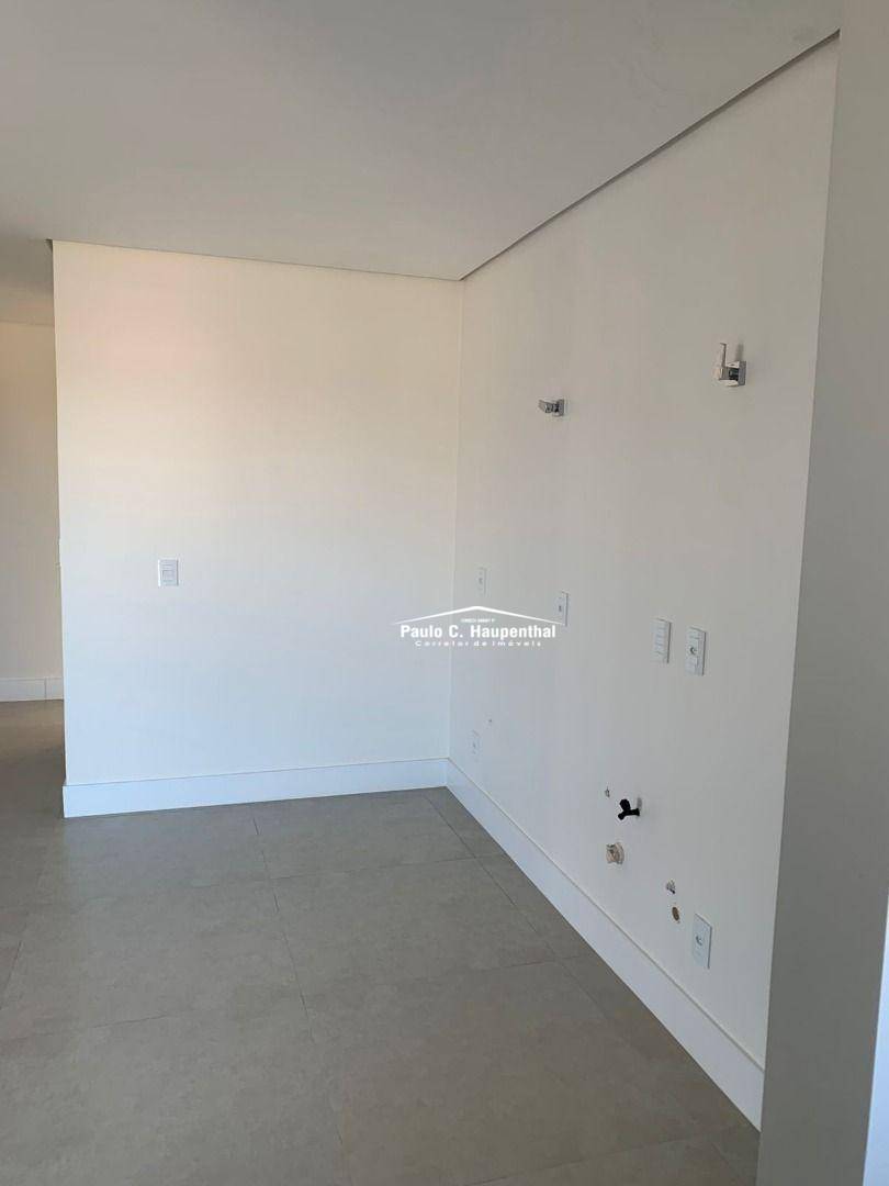 Apartamento à venda com 3 quartos, 137m² - Foto 19