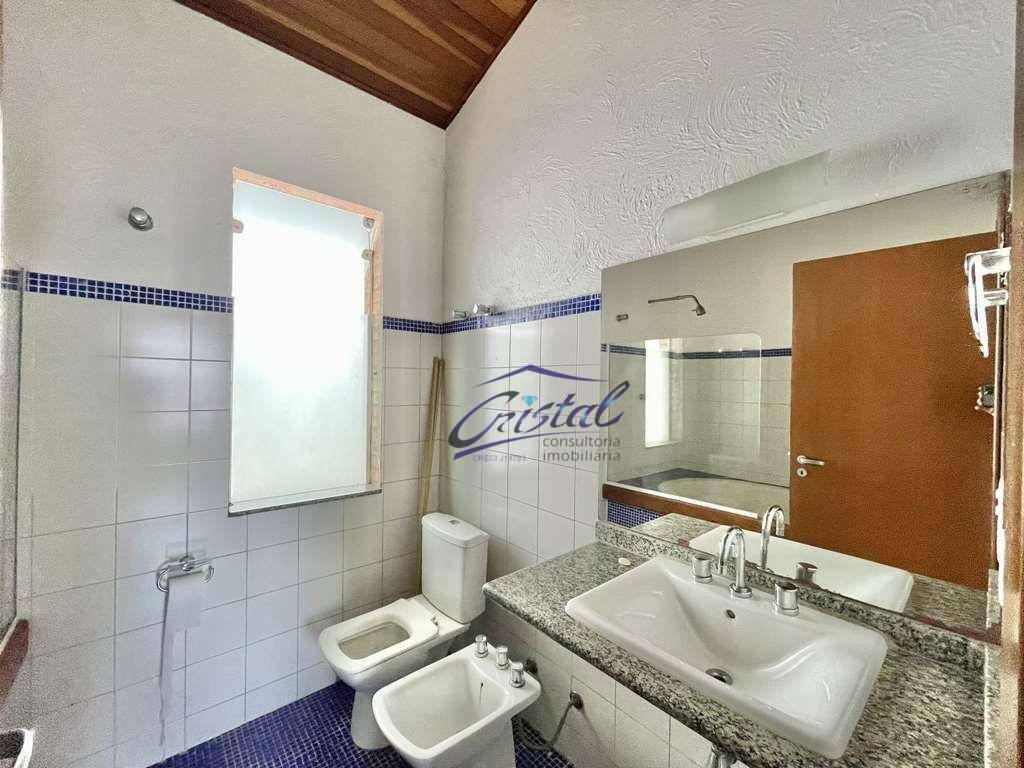 Casa de Condomínio para alugar com 4 quartos, 350m² - Foto 38