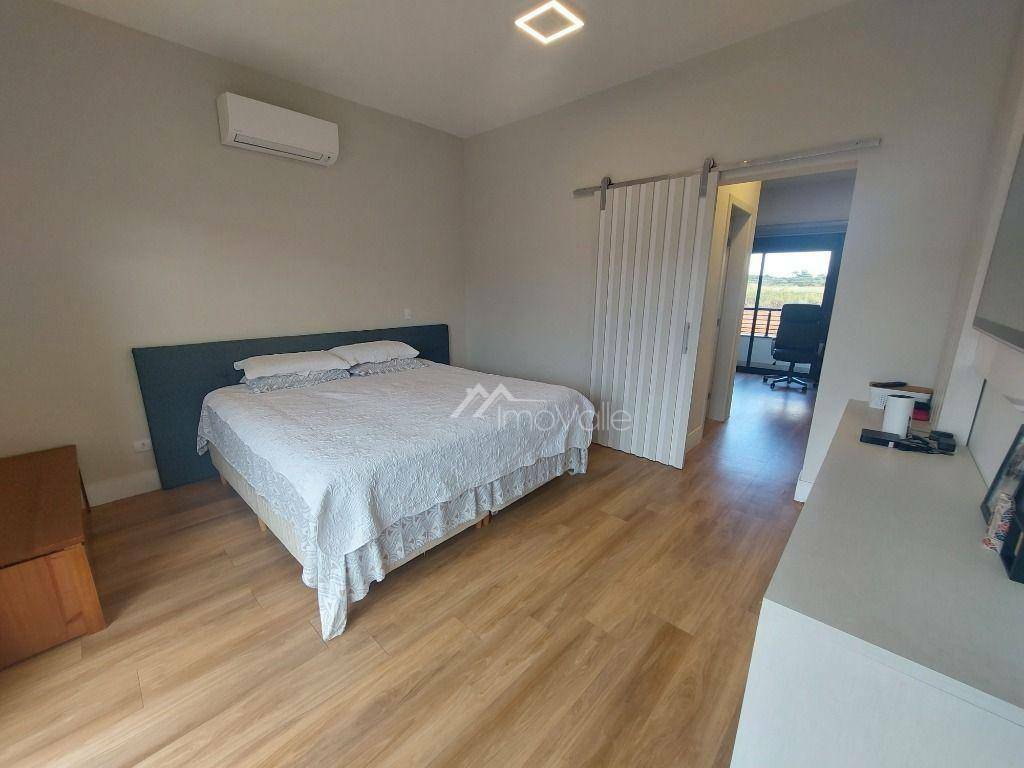 Casa de Condomínio à venda com 4 quartos, 270m² - Foto 32