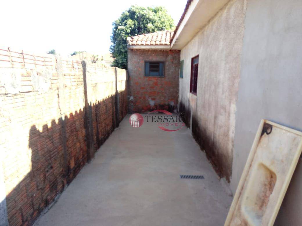 Casa à venda e aluguel com 3 quartos, 100m² - Foto 11