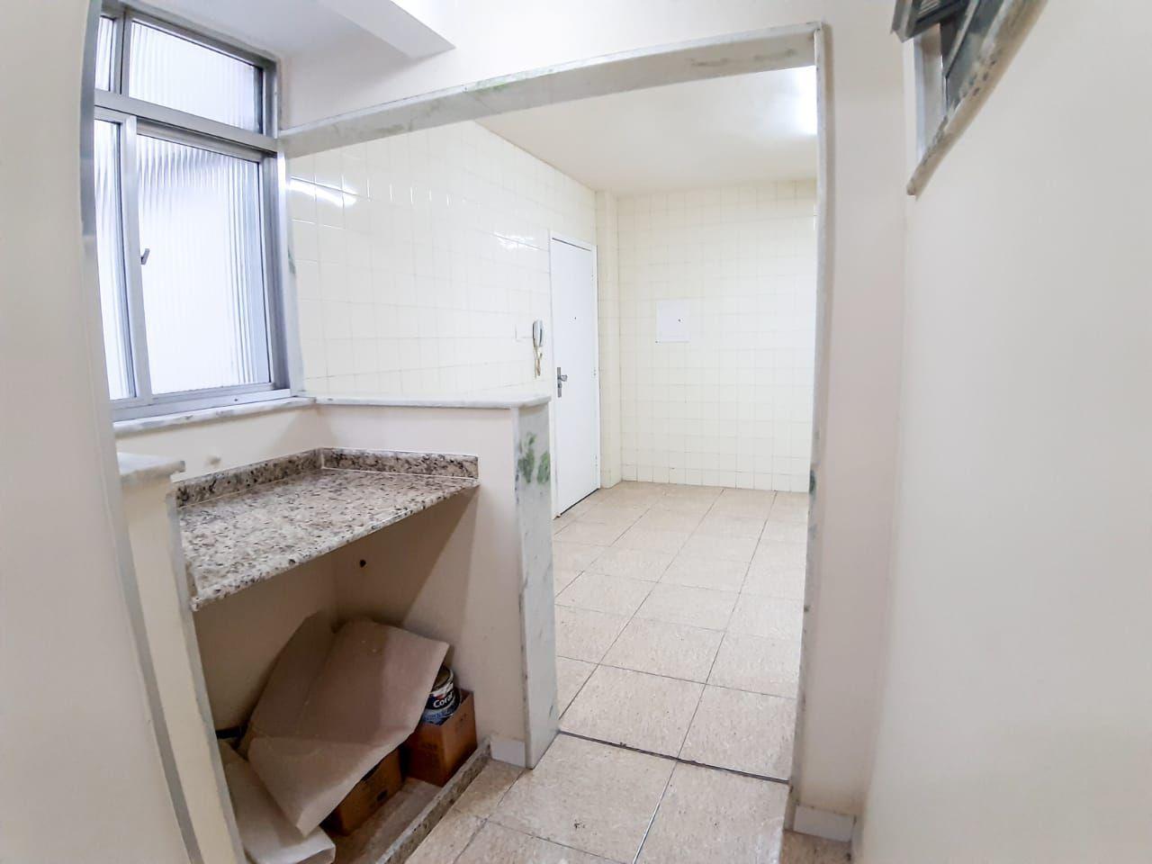 Apartamento à venda com 3 quartos, 122m² - Foto 19