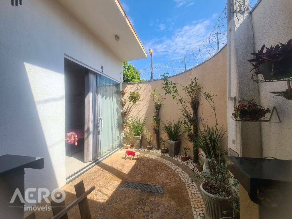 Casa à venda com 3 quartos, 120m² - Foto 12