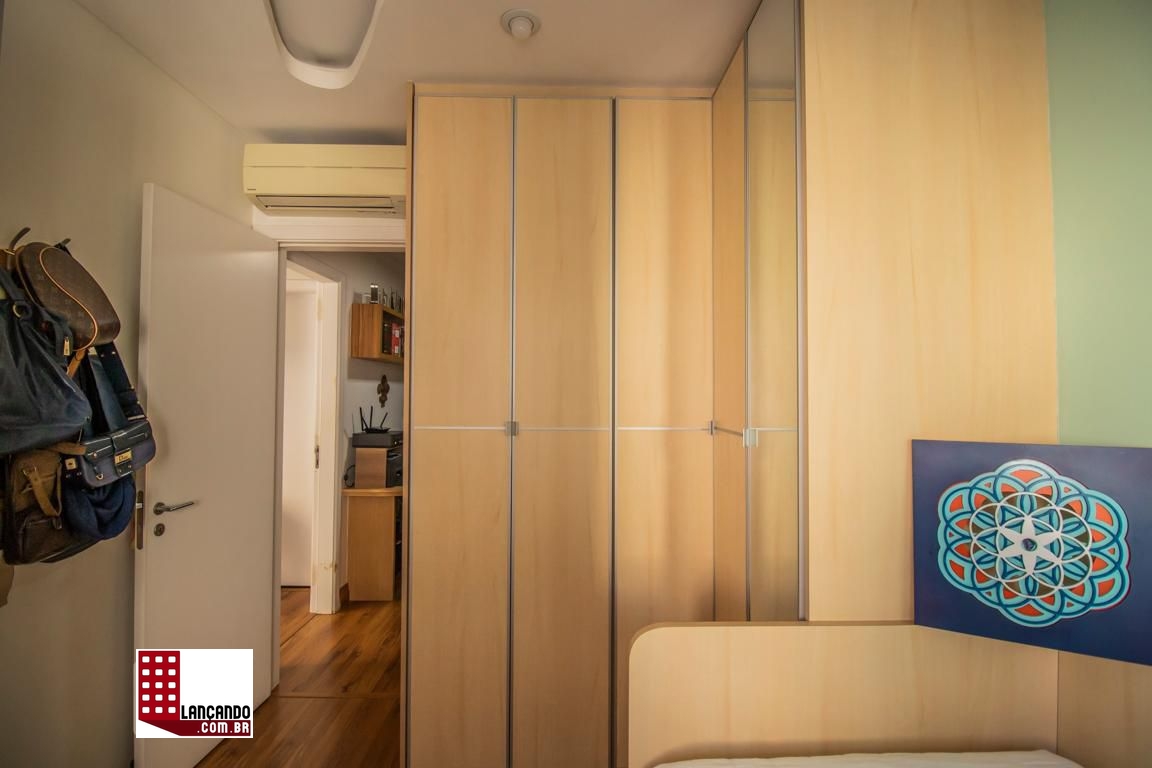 Apartamento à venda com 3 quartos, 193m² - Foto 4