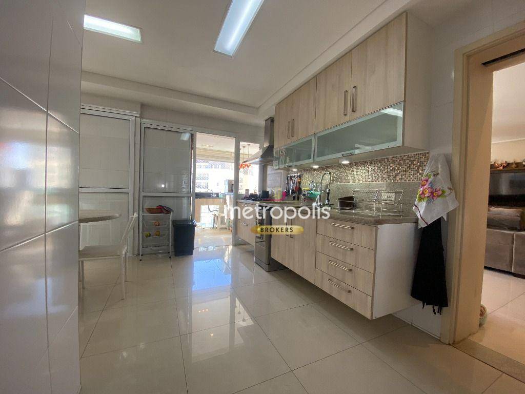 Apartamento para alugar com 3 quartos, 144m² - Foto 14