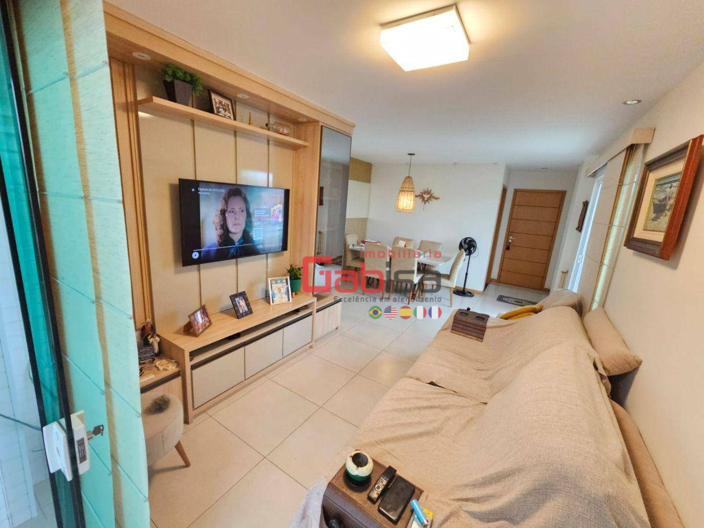 Apartamento à venda com 3 quartos, 153m² - Foto 2