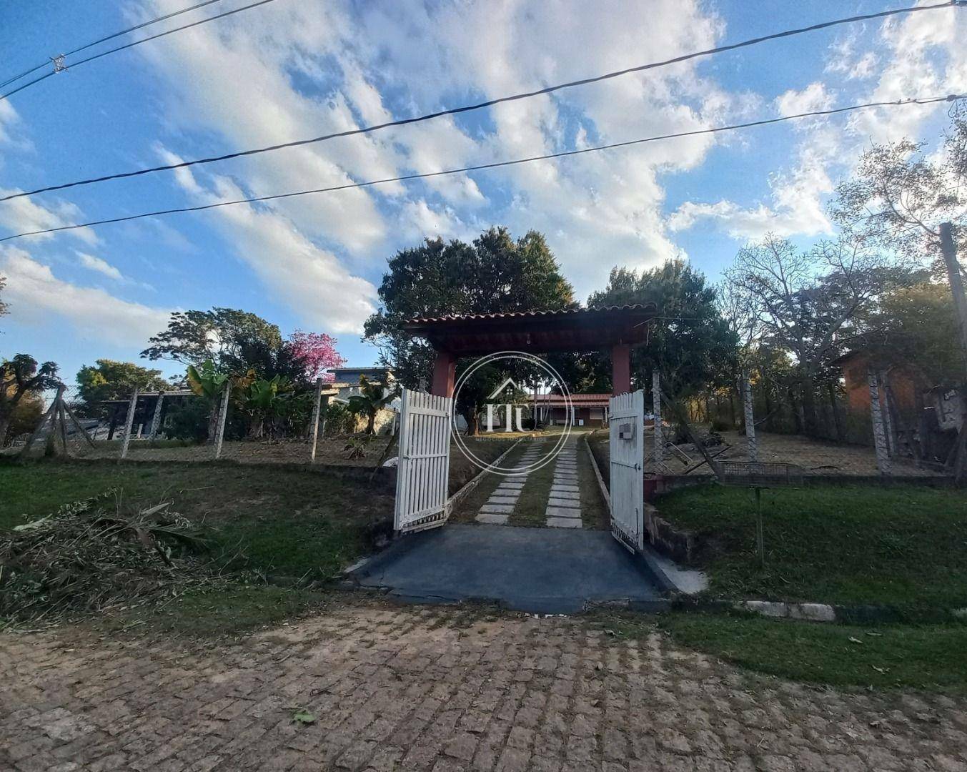 Chácara para alugar com 3 quartos, 162m² - Foto 2