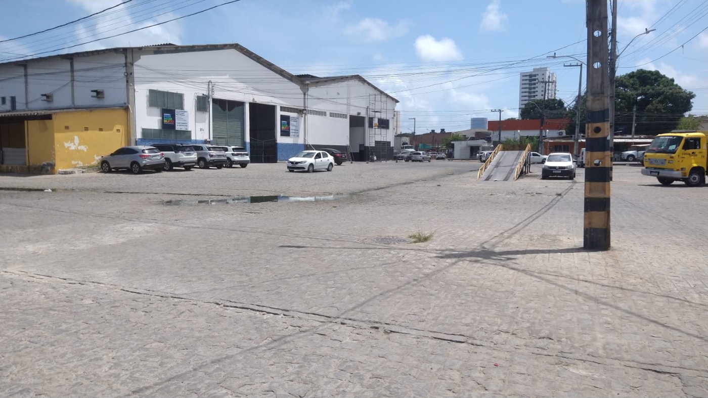 Depósito-Galpão-Armazém para alugar com 1 quarto, 700m² - Foto 17