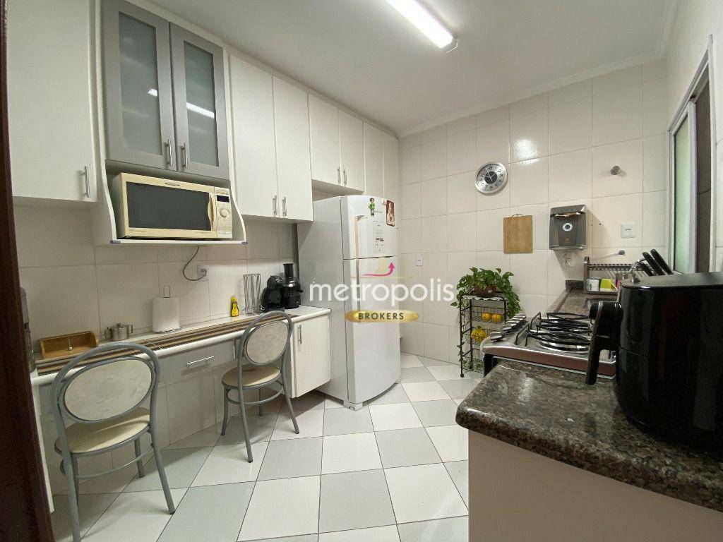 Apartamento à venda com 3 quartos, 180m² - Foto 4