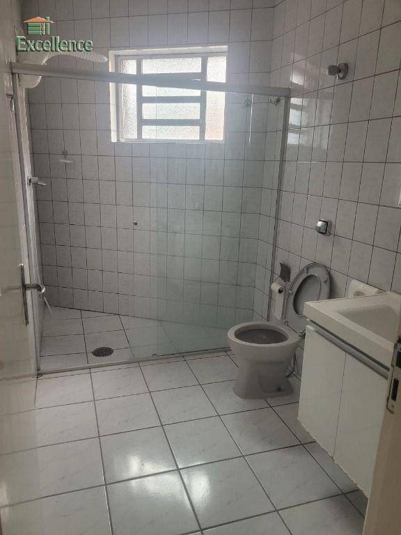 Casa para alugar com 2 quartos, 105m² - Foto 6