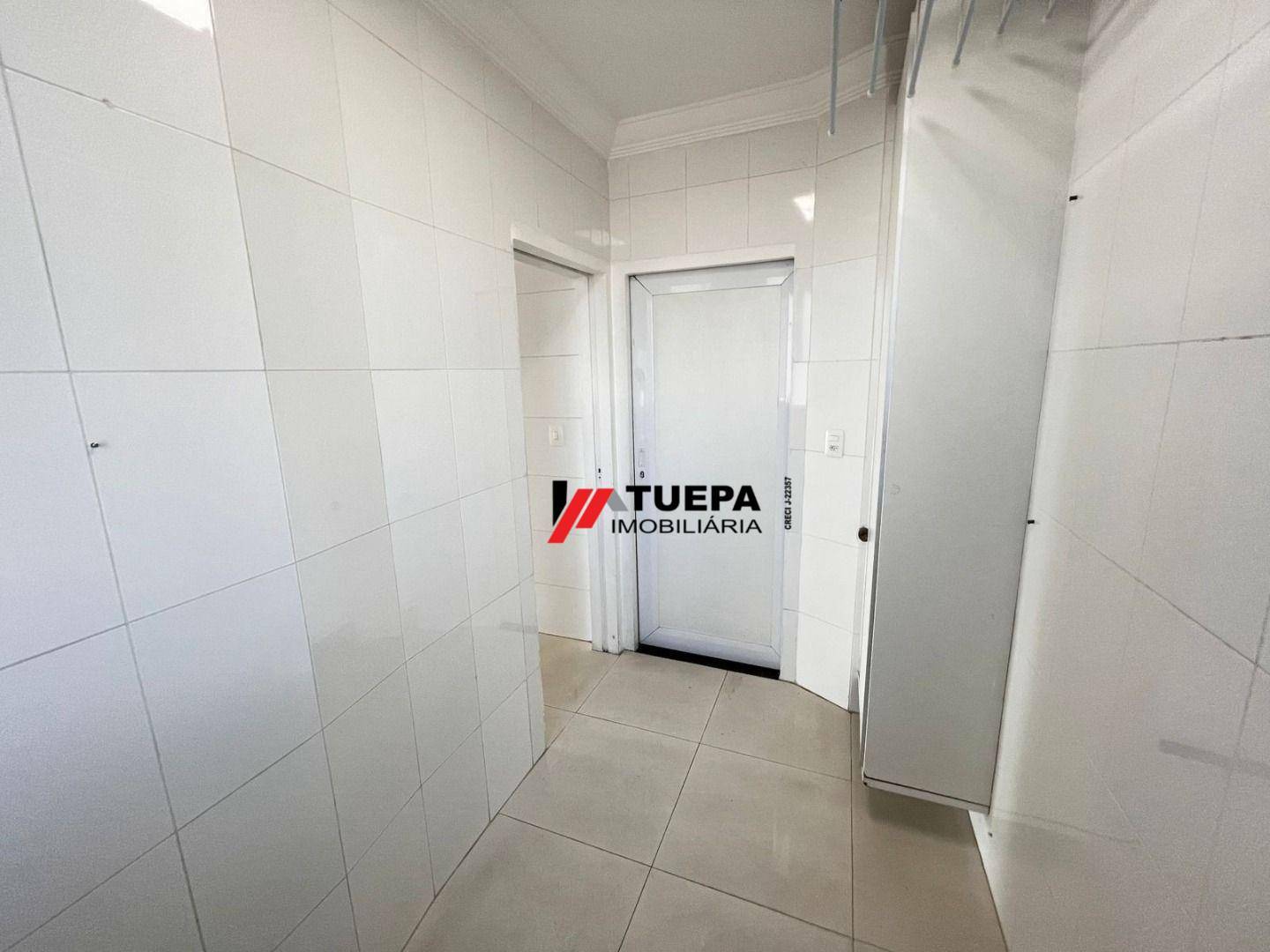 Apartamento para alugar com 3 quartos, 150m² - Foto 23