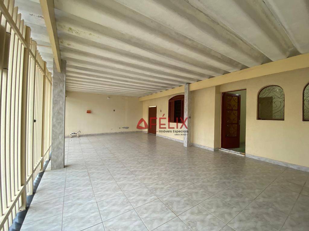 Casa à venda com 2 quartos, 155m² - Foto 1