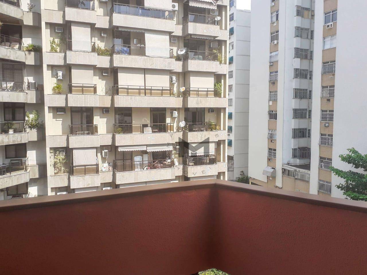 Apartamento à venda com 3 quartos, 120m² - Foto 3