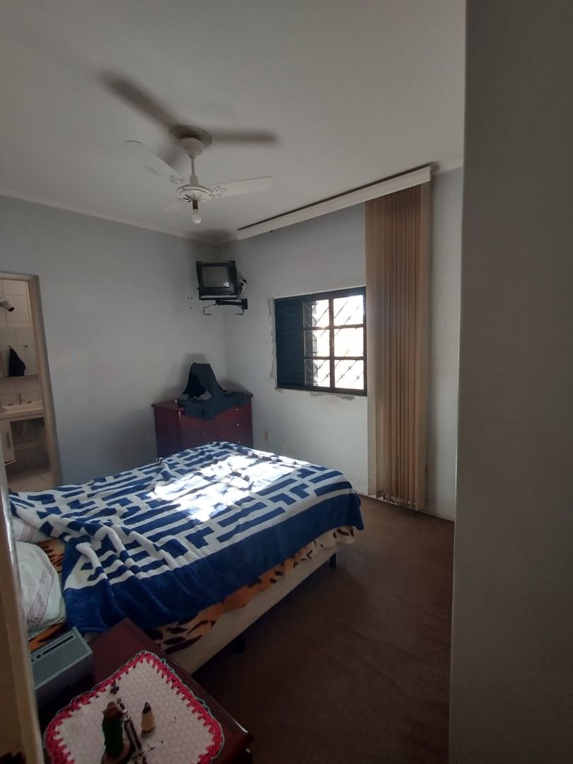 Casa à venda com 3 quartos, 237m² - Foto 13