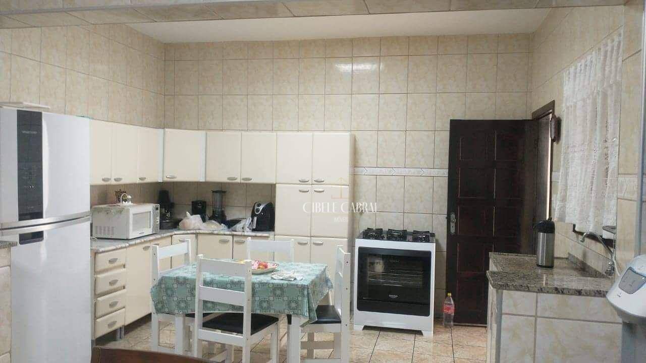 Casa à venda com 3 quartos, 300M2 - Foto 4