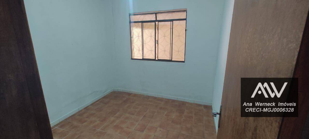 Casa à venda com 3 quartos, 90m² - Foto 11